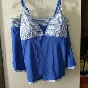 Two-piece women's bathing suit👙